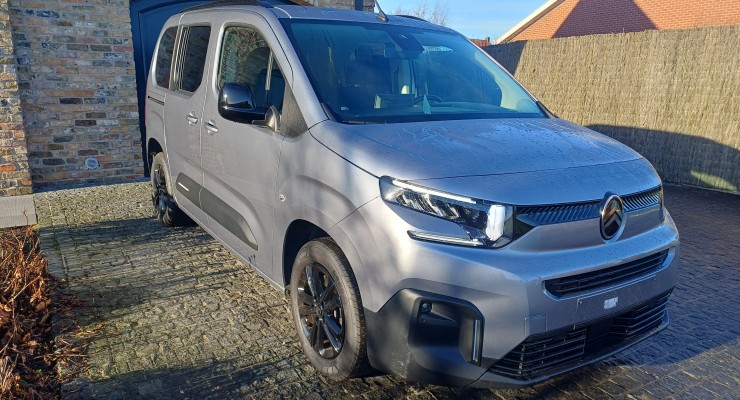  VERKOCHT Berlingo 5 plaatsen benzine