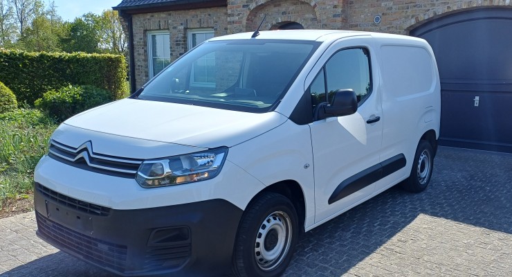  Berlingo lichte vracht 3 plaatsen Benzine 72.000km
